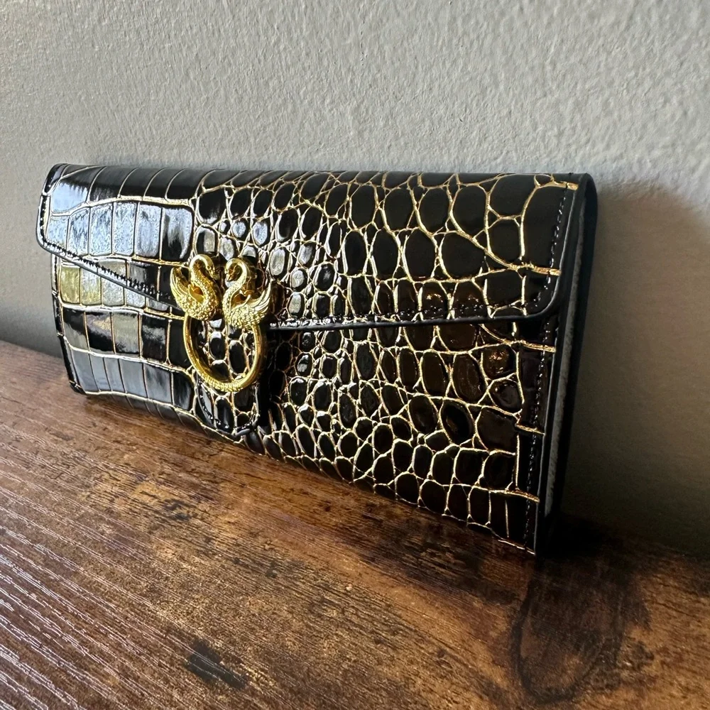 Elegant Black Women’s Crocodile Wallet with Gold Embossed Detail and Swan NWT - Picture 7 of 9